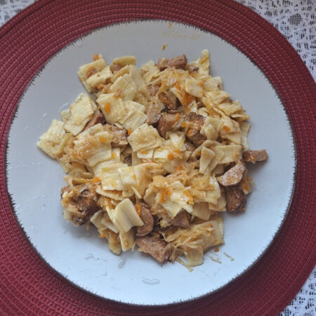 łazanki z kapustą i kiełbasą łazanki z kapustą i kiełbasą