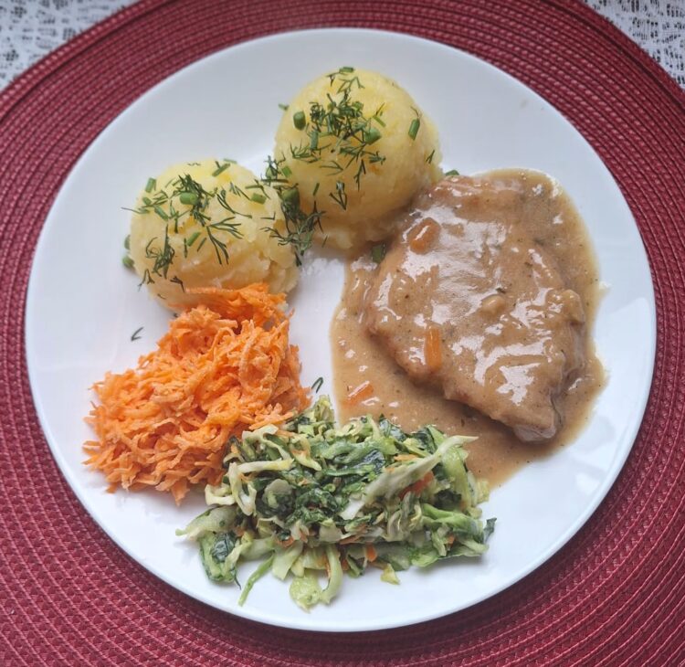 Schab w sosie musztardowym