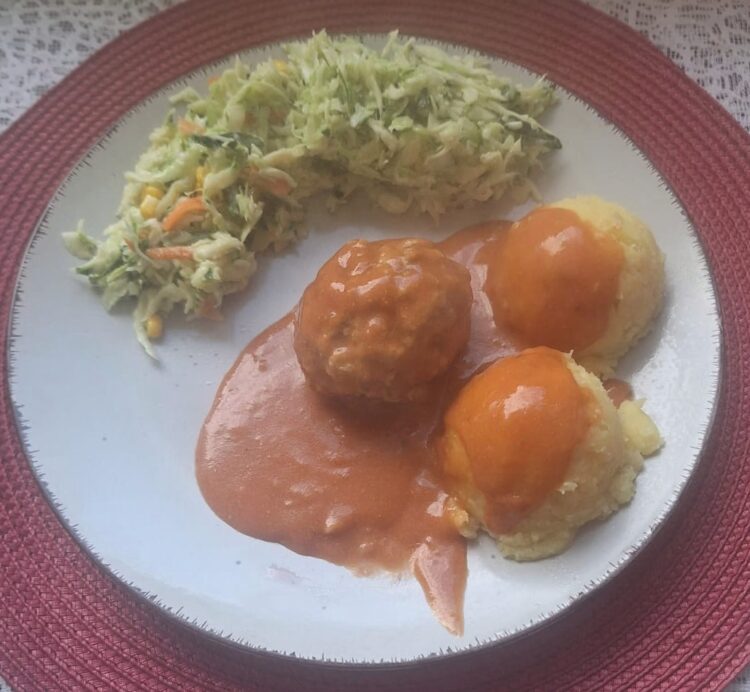 Pulpet w sosie pomidorowym