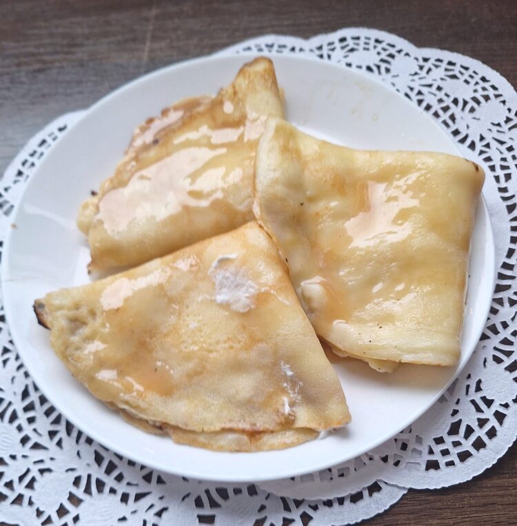 Domowe naleśniki z dżemem Domowe naleśniki z dżemem – stałe menu