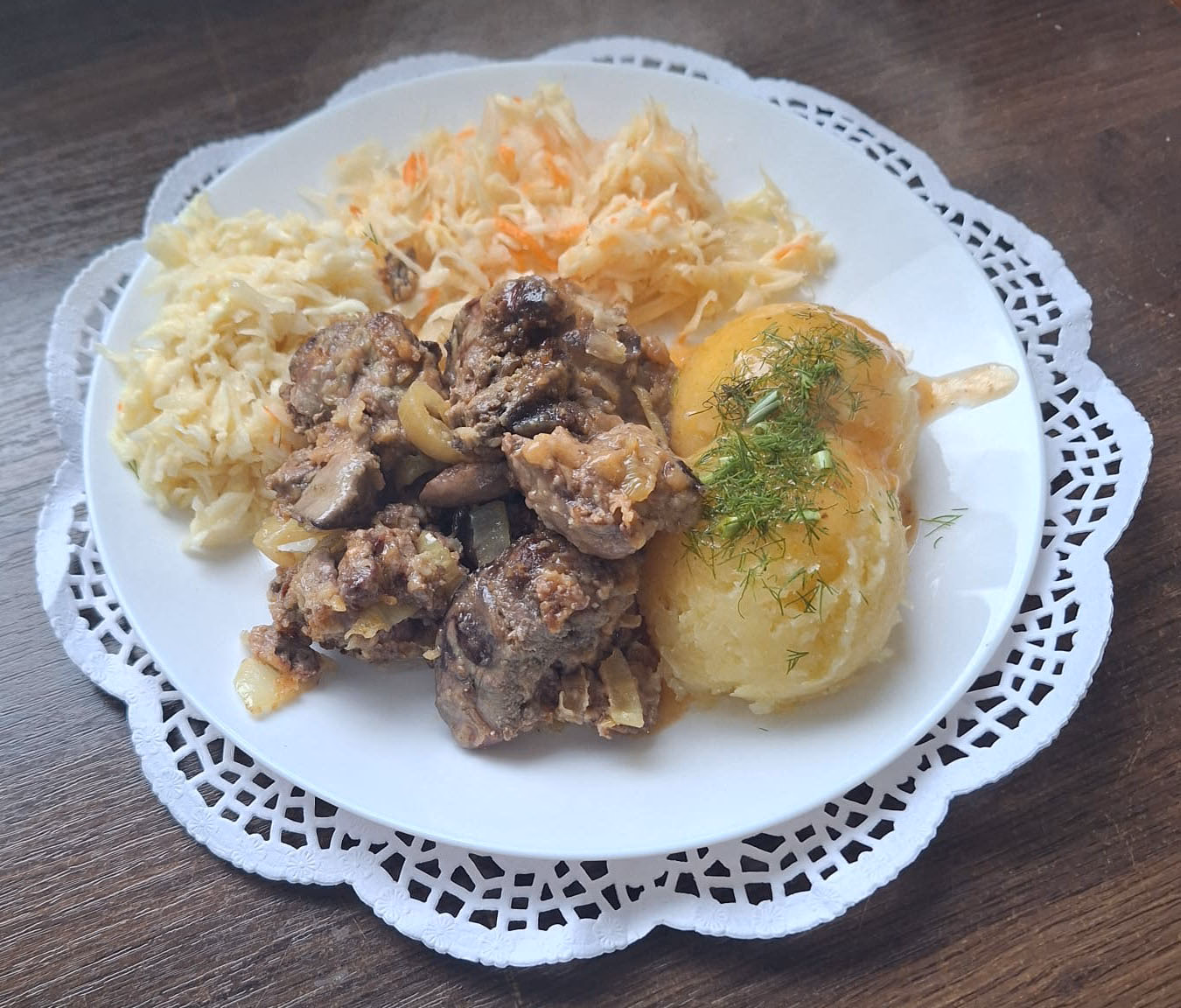 Wątróbka z cebulką + zupa dnia (zestaw obiadowy)